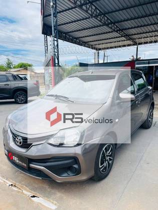 TOYOTA ETIOS 1.3 X 16V FLEX 4P AUTOMÁTICO TOYOTA ETIOS 1.3 X 16V FLEX 4P AUTOMÁTICO